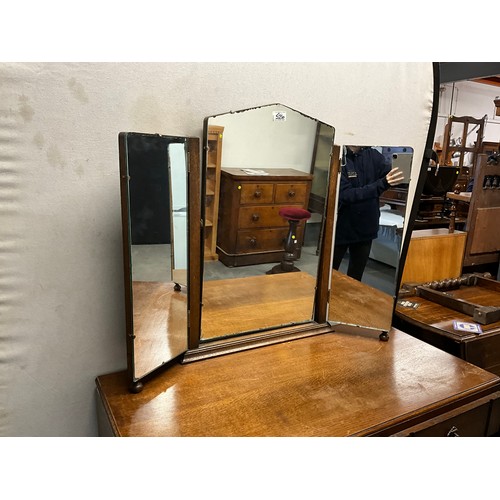526 - VINTAGE OAK STRETCHERED DRESSING TABLE WITH TRIPLE MIRROR TO TOP AND TWO DRAWERS TO BASE A/F