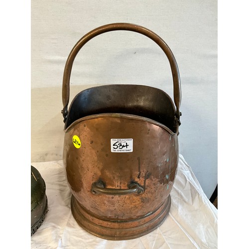 534 - VICTORIAN COPPER COAL SCUTTLE AND A VINTAGE COPPER KETTLE A/F