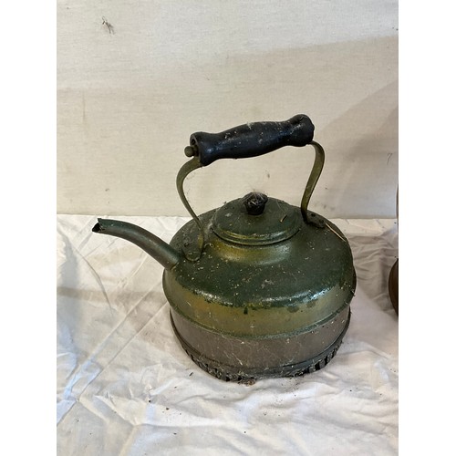 534 - VICTORIAN COPPER COAL SCUTTLE AND A VINTAGE COPPER KETTLE A/F