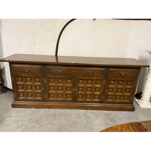 Lot 561       