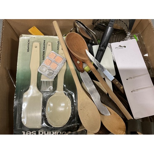 44 - QUANTITY OF CUTLERY AND KITCHENWARE