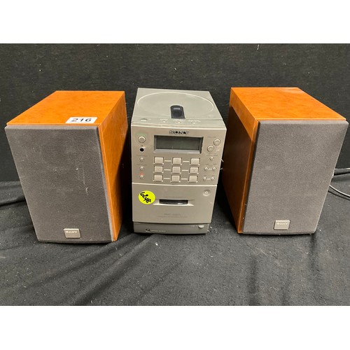 216 - SONY CD PLAYER MODEL PMC-D3O7L WITH A PAIR OF SPEAKERS