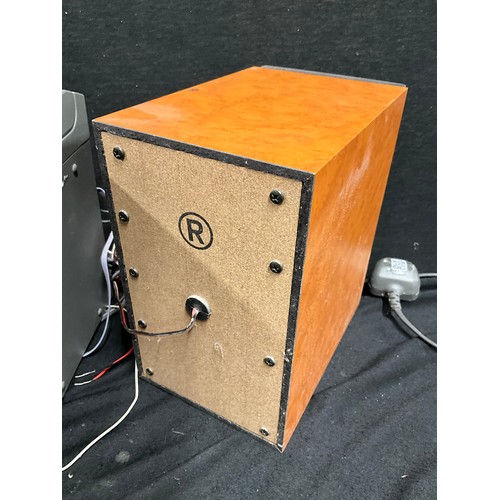 216 - SONY CD PLAYER MODEL PMC-D3O7L WITH A PAIR OF SPEAKERS