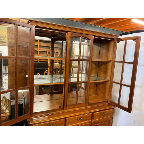 422 - LARGE MODERN TEAK DRESSER WITH GLAZED TOP OVER 3 DRAWERS AND 3 DOORS H 74’ W 54’ D 18’