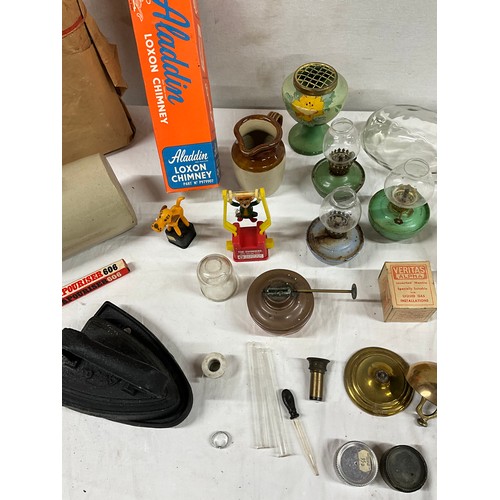 187 - BOX OF VINTAGE ODDS TO INCLUDE A QUANTITY OF OIL LAMP CHIMNEYS