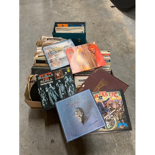 227 - LARGE QUANTIY OF RECORDS ETC