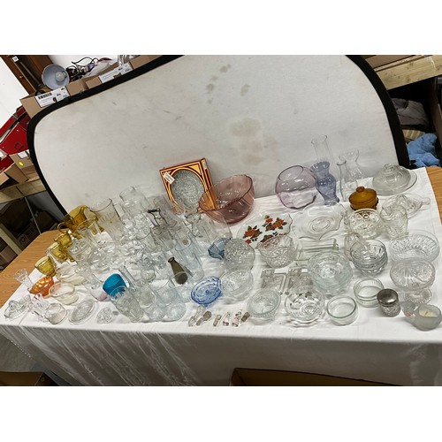 231 - THREE BOXES OF GLASSWARE TO INCLUDE AN AMBER GLASS LEMONADE SET