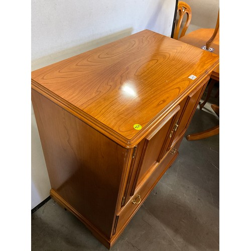 423 - MODERN TEAK TWO DOOR TV CABINET H 36’ W 35’ D 20’