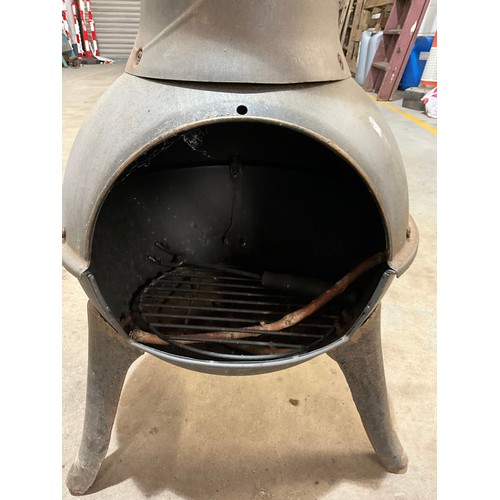 386 - MODERN METAL CHIMINEA H28