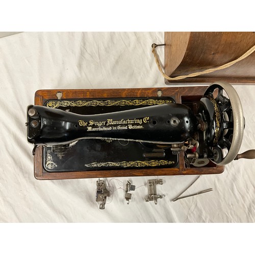 397 - ANTIQUE SINGER SEWING MACHINE IN ORIGNAL OAK CASE