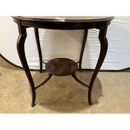 398 - EDWARDIAN MAHOGANY WINDOW TABLE WITH SHELF ON FOUR SHAPED LEGS W27