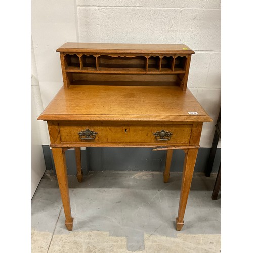 370 - EDWARDIAN OAK SMALL WRITING TABLE WITH PIGEON HOLES W28
