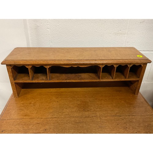 370 - EDWARDIAN OAK SMALL WRITING TABLE WITH PIGEON HOLES W28