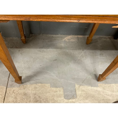 370 - EDWARDIAN OAK SMALL WRITING TABLE WITH PIGEON HOLES W28