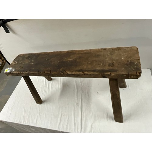 407 - ANTIQUE ELM PIG BENCH W9