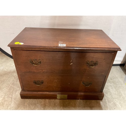 Lot 442       