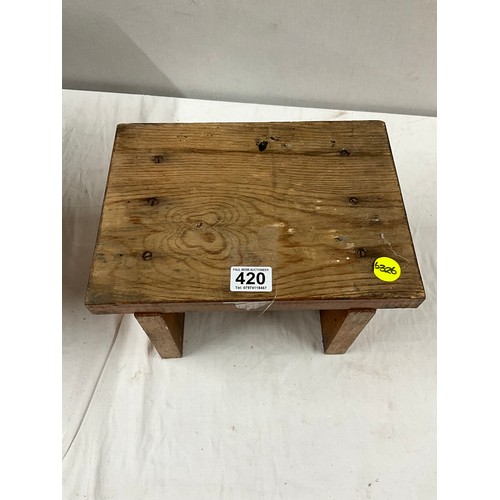 420 - ANTIQUE OAK FOUR DRAWER BANK OF DRAWERS AND A SMALL VINTAGE PINE STOOL