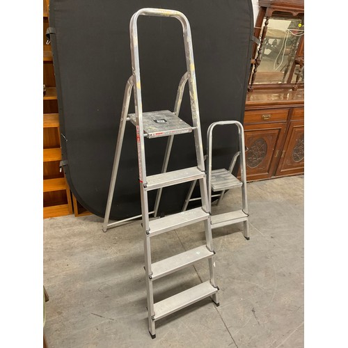 383 - TWO MODERN ALUMINIUM STEP LADDERS SMALL H37