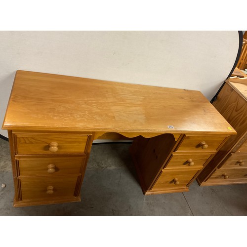 414 - MODERN PINE SIX DRAWER KNEE HOLE DRESSING TABLE W56