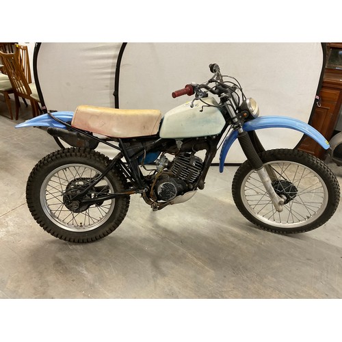 384 - YAHAMA DT 175CC ON/OFF ROAD APPROX 1980S ORIGINAL NEEDS RESTORATION HAS COMPRESSION NON RUNNING