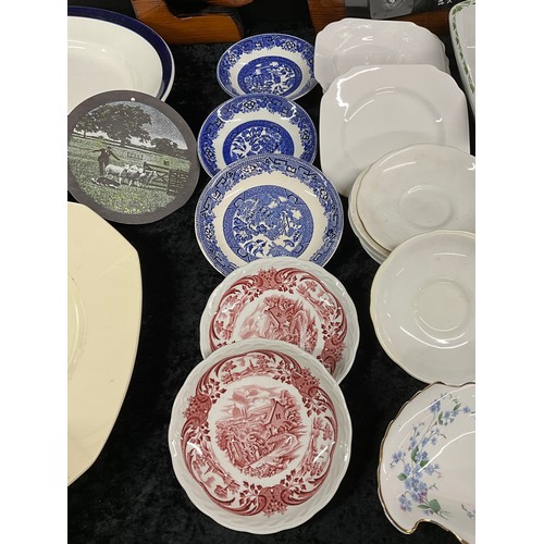 5 - BOX OF CERAMICS ETC