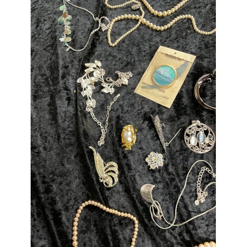 106 - BOX OF ASSORTED COSTUME JEWELLERY