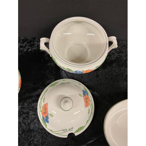 181 - QUANTITY OF VILLEROY AND BOCH TO INCLUDE SERVING DISHES, CASSEROLE DISHES AND LARGE BOWLS ETC PLUS A... 