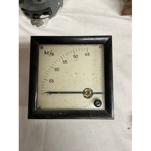 184 - QUANTITY OF VINTAGE ELETRICAL AND MECHANICAL EQUIPMENT TO INCLUDE GALVANOMETER ETC