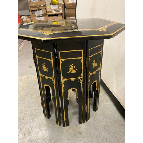 346 - VINTAGE ORIENTAL BLACK LACQUERED FOLDING TABLE WITH GOLD DECORATION H15