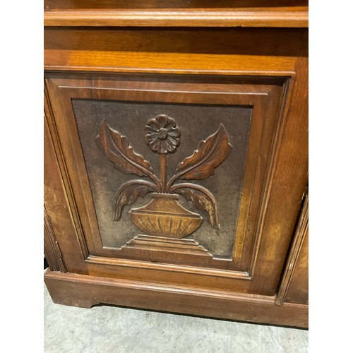 359 - EDWARDIAN RED WALNUT BOOK CASE WITH 2 GLASS DOORS TO TOP CARVED PANELED DOORS BELOW W48