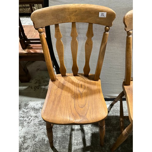 272 - SET OF 4 VICTORIAN BAR BACK KITCHEN CHAIRS WITH TURNED LEGS AND ELM SEATS