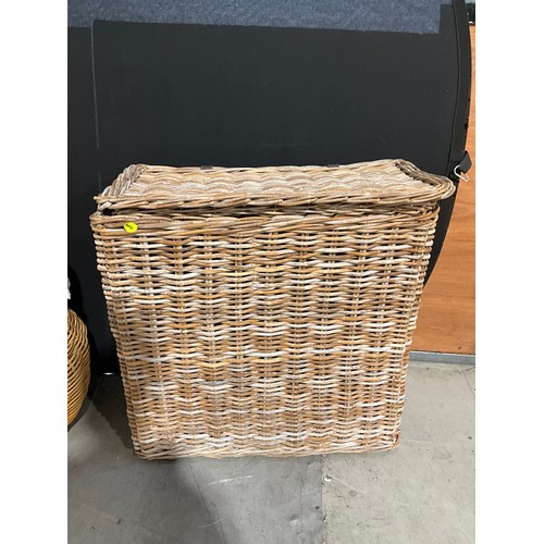 277 - LARGE CIRCULAR WICKER BASKET W 28