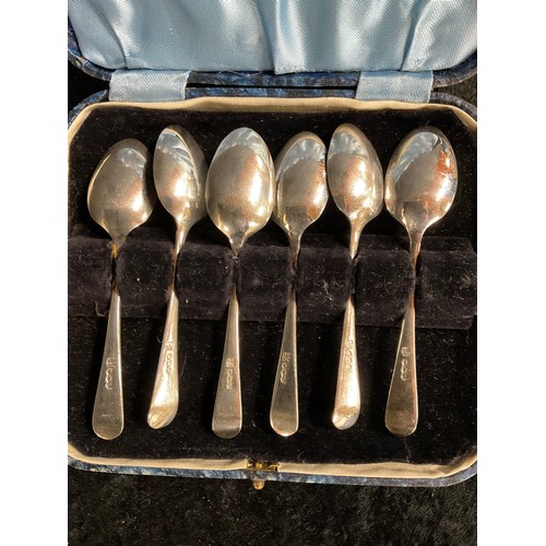 237 - SET OF 6 HALLMARKED SILVER TEASPOONS IN PRESENTATION CASE WEIGHT 56G