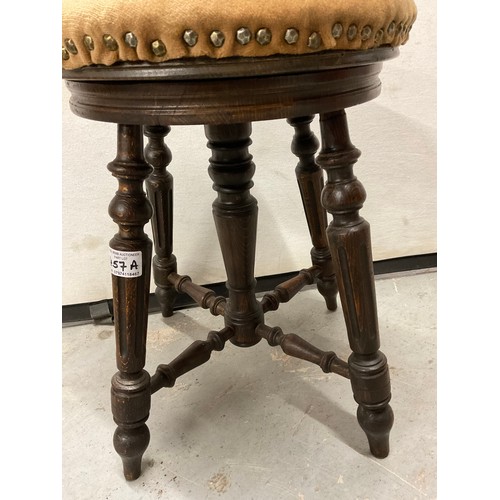 457A - EDWARDIAN BEECH TURNED LEG PIANO STOOL H18