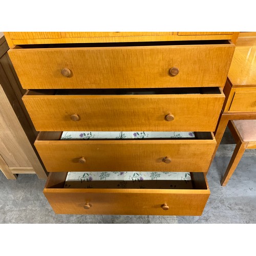 417 - VINTAGE MAPLE EIGHT DRAWER CHEST ON SPLAYED FEET W32