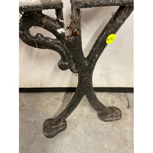 403A - PAIR OF VICTORIAN CAST IRON BENCH ENDS H35