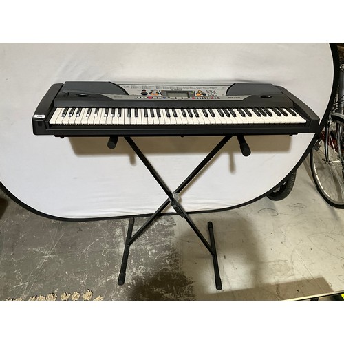 292 - YAMAHA PSR/GS76 KEYBOARD ON STAND WITH CASE