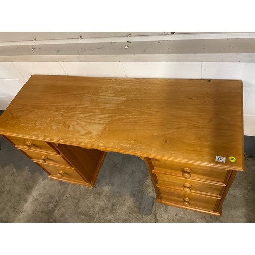 371 - LARGE MODERN PINE KNEE HOLE DRESSING TABLE W56