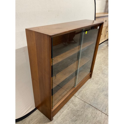 385 - HEBERT AND GIBBS FREE STANDING MAHOGANY BOOK CASE WITH GLASS DOORS TO FRONT W36