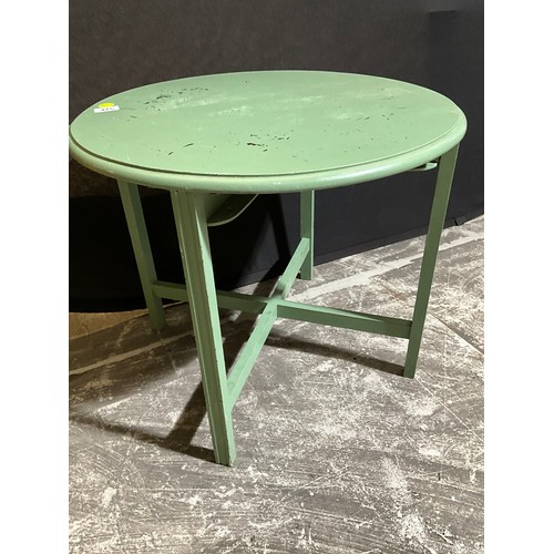 325 - PAINTED VINTAGE GREEN CIRCULAR TABLE W 23