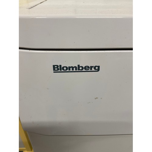 393 - BLOMBERG DISHWASHER