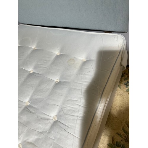 318 - MODERN 4FT DOUBLE BED WITH MATTRESS L 76