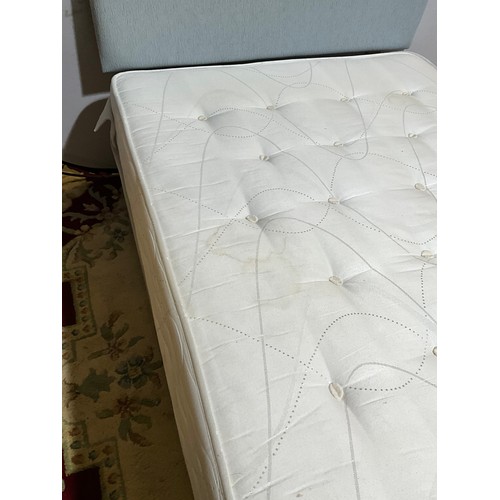 318 - MODERN 4FT DOUBLE BED WITH MATTRESS L 76