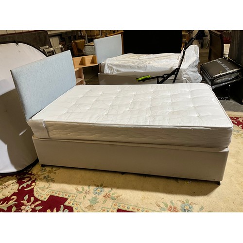 318 - MODERN 4FT DOUBLE BED WITH MATTRESS L 76