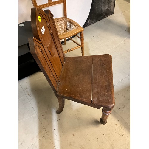 327 - GOTHIC OAK HALL CHAIR A/F, BEDROOM CHAIR A/F AND GLASS TV STAND