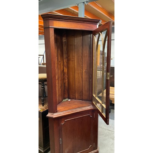 458 - MODERN MAHOGANY GLAZED CORNER CUPBAORD W31