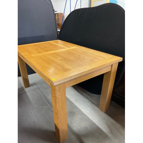 424 - MODERN OAK EXTENDING DINING TABLE L59