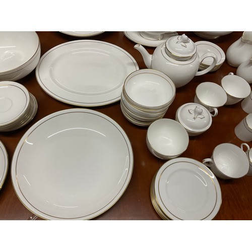 240 - VERY LARGE ROYAL WORCESTER DINNER AND TEA SERVICE CONTESSA PATTERN INCLUDES SERVING DISHES PLATES ET... 