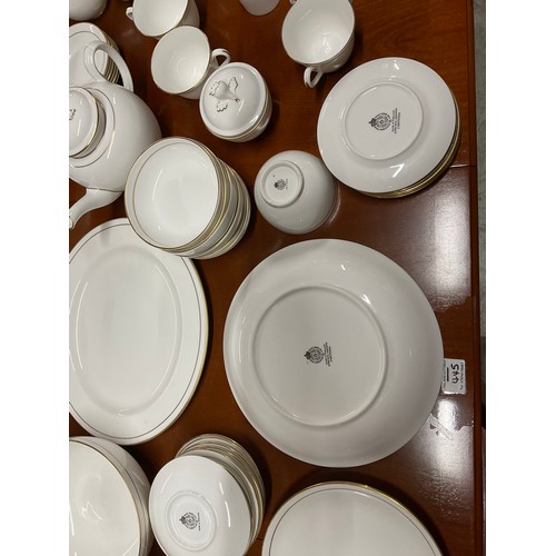 240 - VERY LARGE ROYAL WORCESTER DINNER AND TEA SERVICE CONTESSA PATTERN INCLUDES SERVING DISHES PLATES ET... 