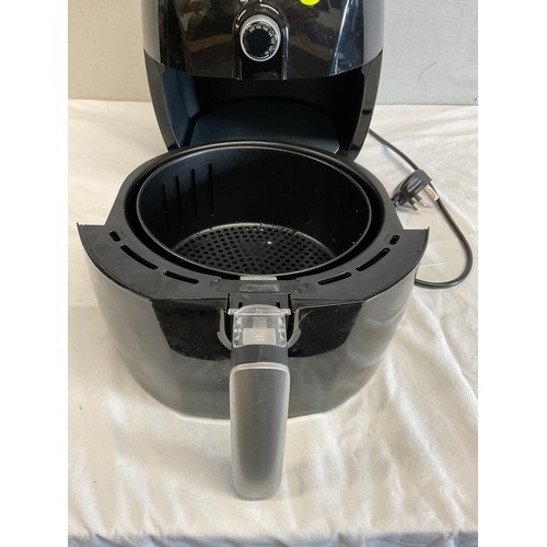 10 - TOWER AIR FRYER WITH AIRFRYER COOKBOOK